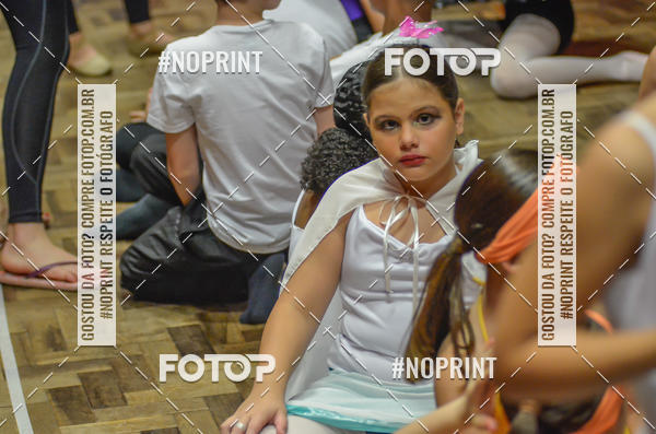 Compre suas fotos do eventoApresenta��o de dan�a  da Escola Uruguai na Escola Rainha do Brasil no Fotop