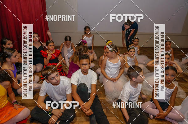 Compre suas fotos do eventoApresenta��o de dan�a  da Escola Uruguai na Escola Rainha do Brasil no Fotop