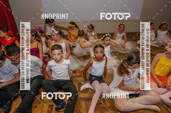 Compre suas fotos do eventoApresenta��o de dan�a  da Escola Uruguai na Escola Rainha do Brasil no Fotop