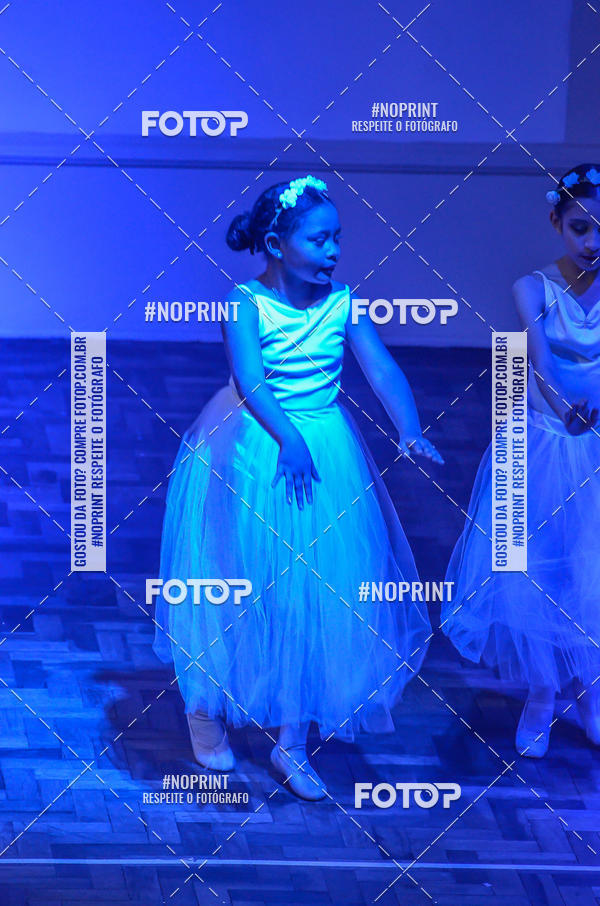 Buy your photos of the eventApresentao de dana  da Escola Uruguai na Escola Rainha do Brasil on Fotop