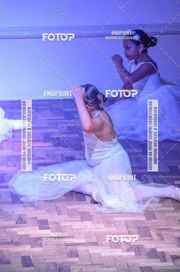 Buy your photos of the eventApresentao de dana  da Escola Uruguai na Escola Rainha do Brasil on Fotop