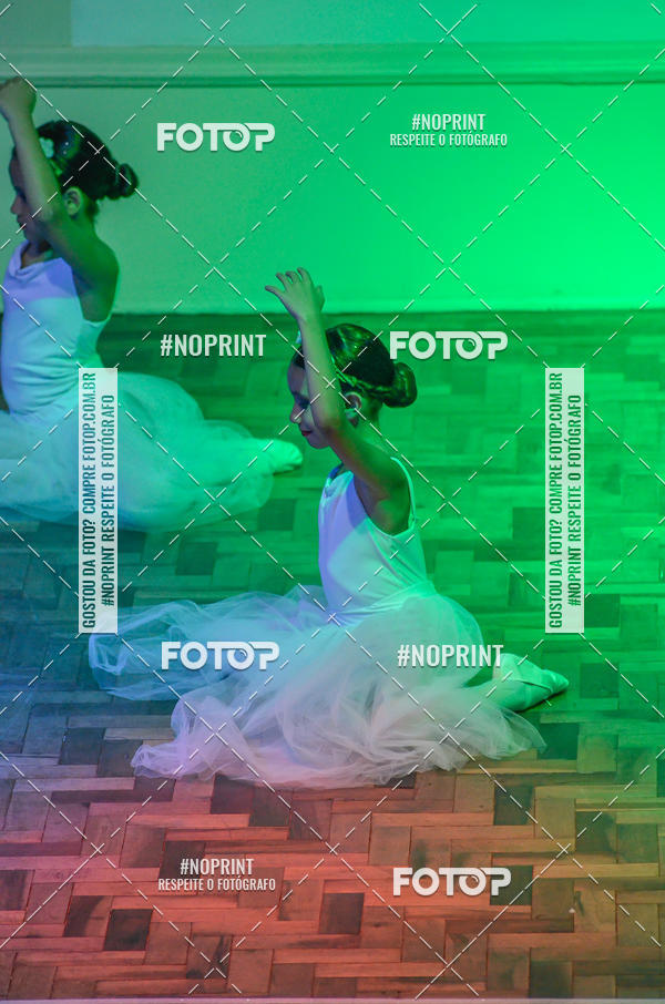 Buy your photos of the eventApresentao de dana  da Escola Uruguai na Escola Rainha do Brasil on Fotop