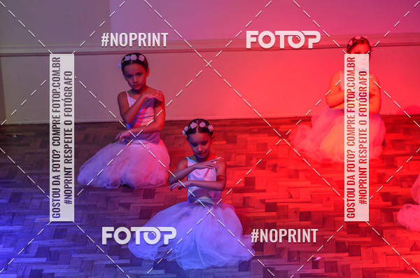 Buy your photos of the eventApresentao de dana  da Escola Uruguai na Escola Rainha do Brasil on Fotop