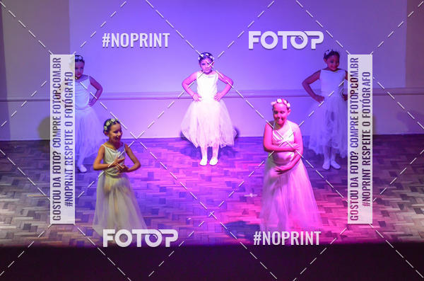 Buy your photos of the eventApresentao de dana  da Escola Uruguai na Escola Rainha do Brasil on Fotop