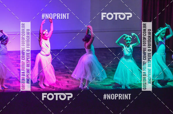 Buy your photos of the eventApresentao de dana  da Escola Uruguai na Escola Rainha do Brasil on Fotop