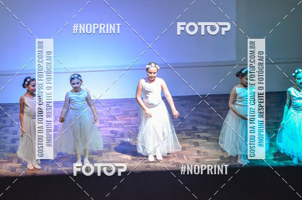 Buy your photos of the eventApresentao de dana  da Escola Uruguai na Escola Rainha do Brasil on Fotop