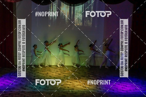 Buy your photos of the eventApresentao de dana  da Escola Uruguai na Escola Rainha do Brasil on Fotop