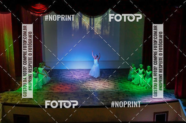 Buy your photos of the eventApresentao de dana  da Escola Uruguai na Escola Rainha do Brasil on Fotop