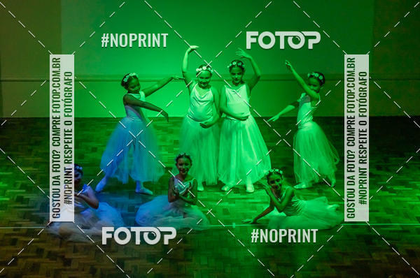 Buy your photos of the eventApresentao de dana  da Escola Uruguai na Escola Rainha do Brasil on Fotop