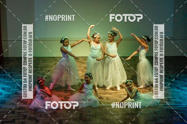 Buy your photos of the eventApresentao de dana  da Escola Uruguai na Escola Rainha do Brasil on Fotop