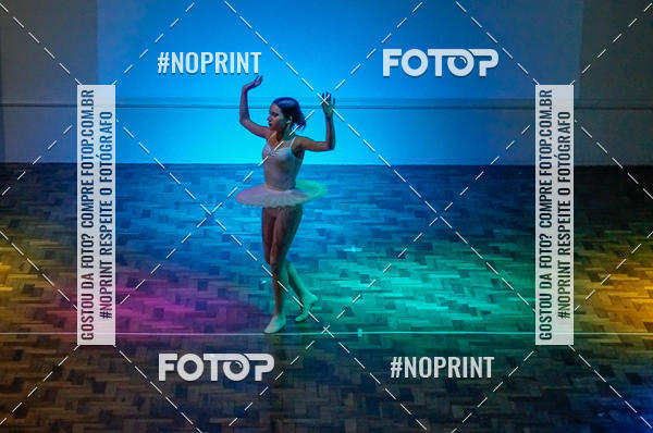 Buy your photos of the eventApresentao de dana  da Escola Uruguai na Escola Rainha do Brasil on Fotop