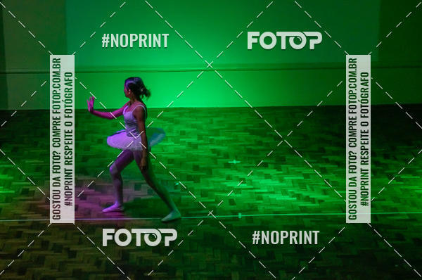 Buy your photos of the eventApresentao de dana  da Escola Uruguai na Escola Rainha do Brasil on Fotop