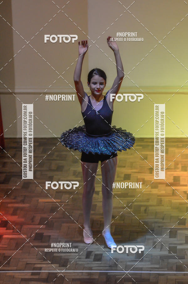 Buy your photos of the eventApresentao de dana  da Escola Uruguai na Escola Rainha do Brasil on Fotop