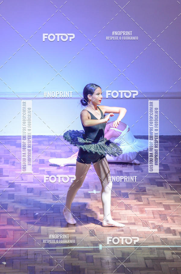 Buy your photos of the eventApresentao de dana  da Escola Uruguai na Escola Rainha do Brasil on Fotop