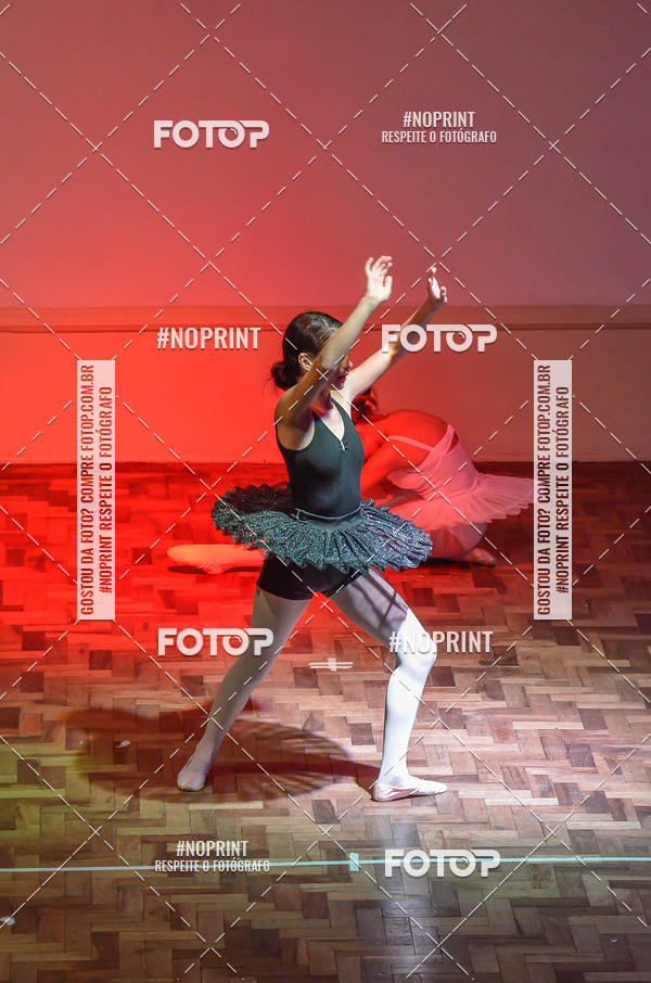 Buy your photos of the eventApresentao de dana  da Escola Uruguai na Escola Rainha do Brasil on Fotop