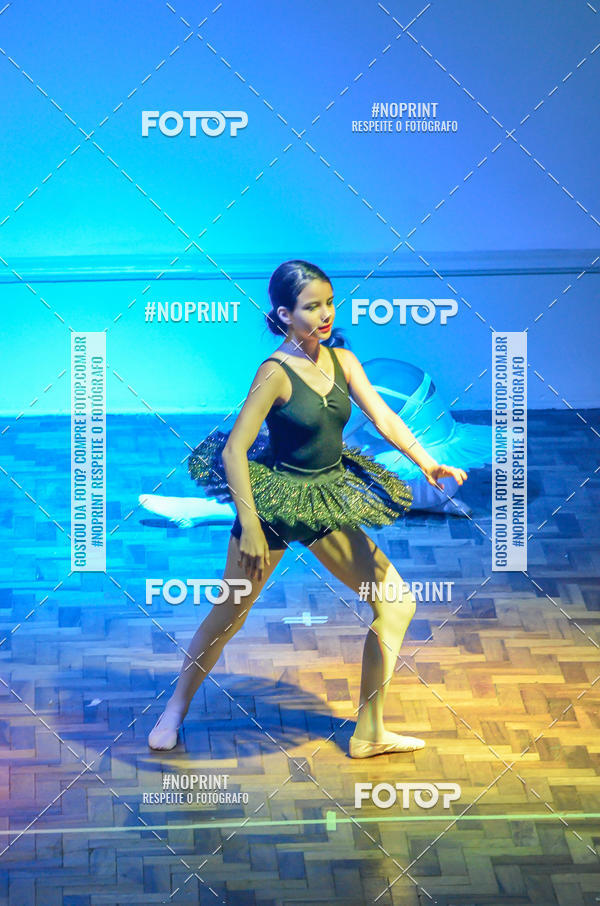 Buy your photos of the eventApresentao de dana  da Escola Uruguai na Escola Rainha do Brasil on Fotop