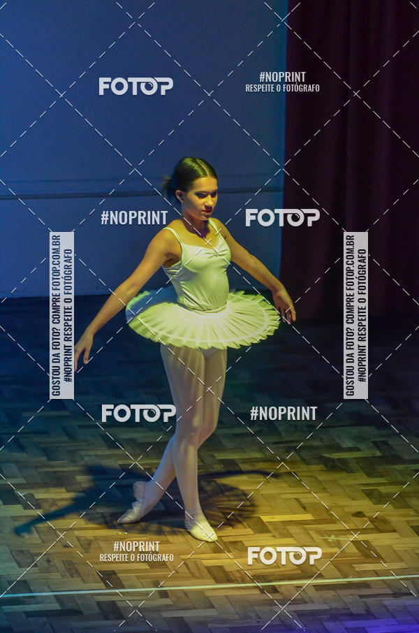 Buy your photos of the eventApresentao de dana  da Escola Uruguai na Escola Rainha do Brasil on Fotop