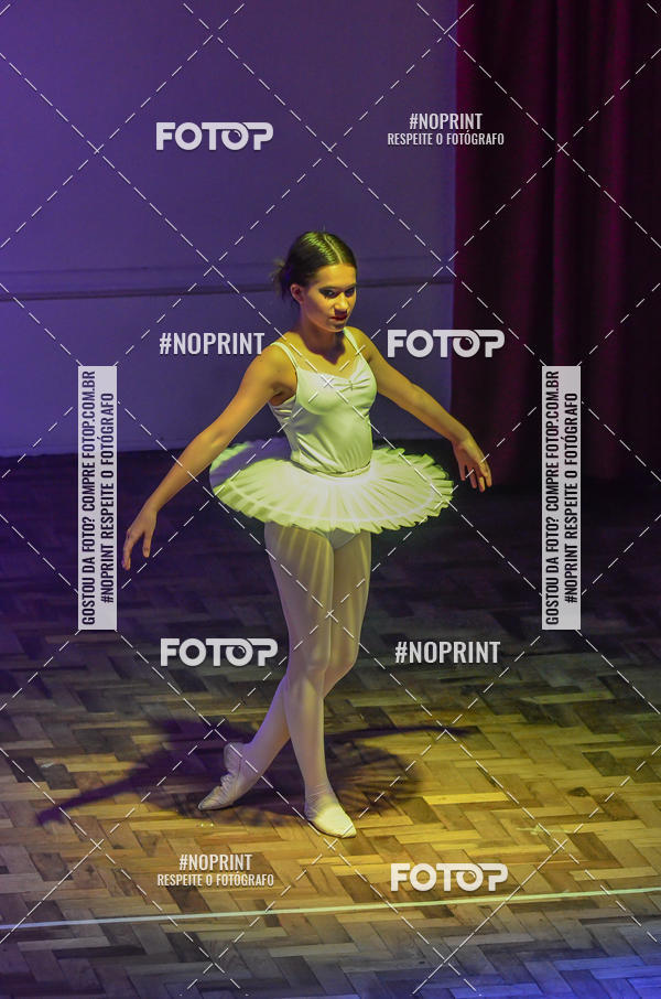 Buy your photos of the eventApresentao de dana  da Escola Uruguai na Escola Rainha do Brasil on Fotop