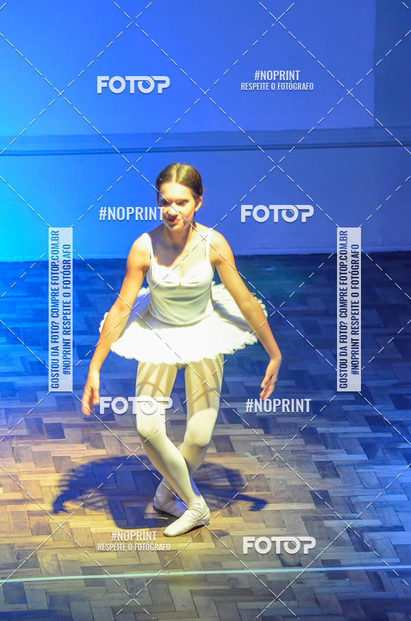 Buy your photos of the eventApresentao de dana  da Escola Uruguai na Escola Rainha do Brasil on Fotop