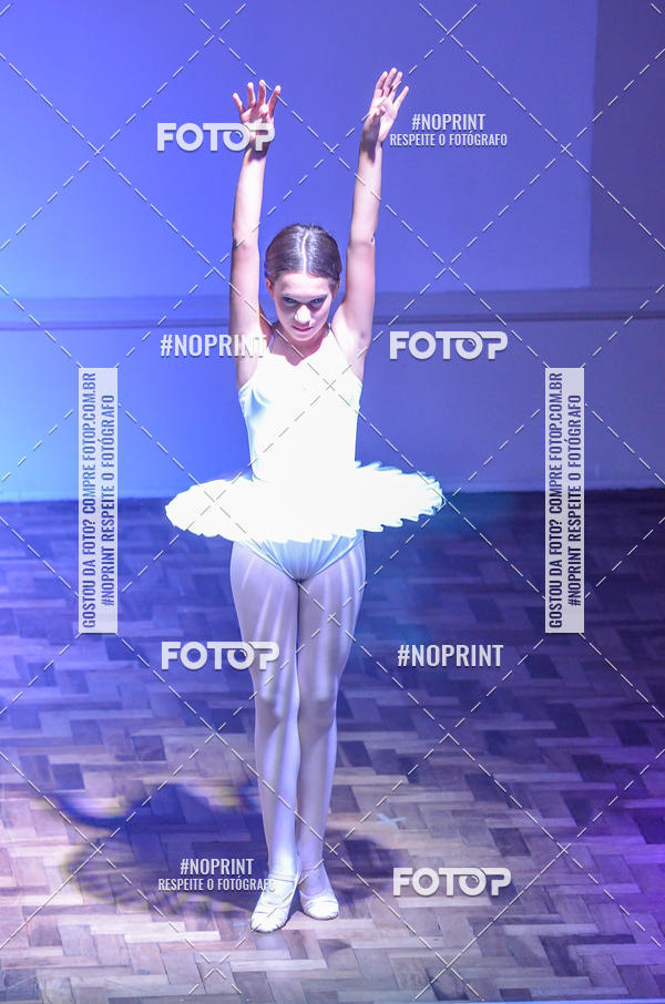 Buy your photos of the eventApresentao de dana  da Escola Uruguai na Escola Rainha do Brasil on Fotop