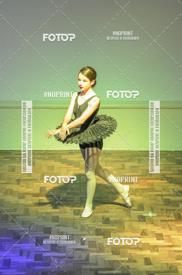 Buy your photos of the eventApresentao de dana  da Escola Uruguai na Escola Rainha do Brasil on Fotop