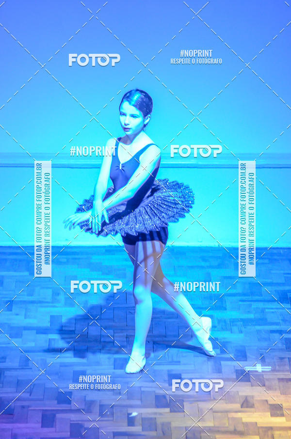 Buy your photos of the eventApresentao de dana  da Escola Uruguai na Escola Rainha do Brasil on Fotop