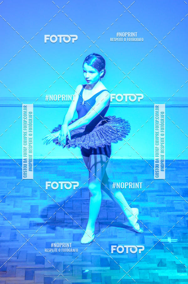 Buy your photos of the eventApresentao de dana  da Escola Uruguai na Escola Rainha do Brasil on Fotop