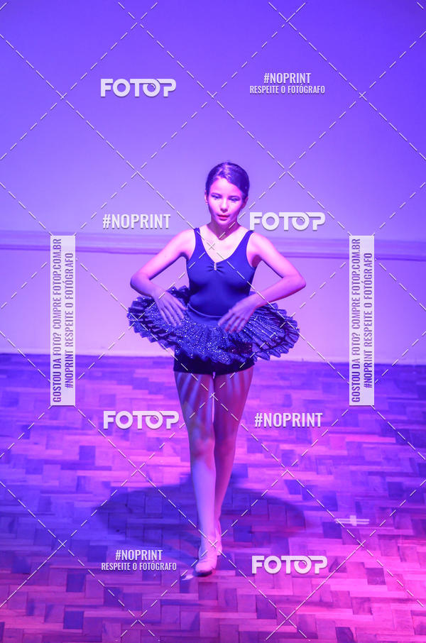 Buy your photos of the eventApresentao de dana  da Escola Uruguai na Escola Rainha do Brasil on Fotop