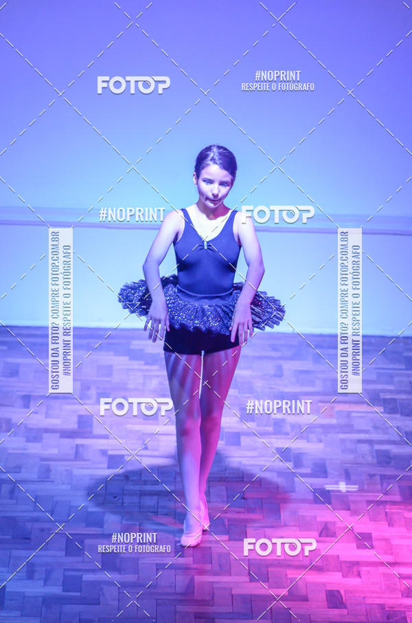 Buy your photos of the eventApresentao de dana  da Escola Uruguai na Escola Rainha do Brasil on Fotop