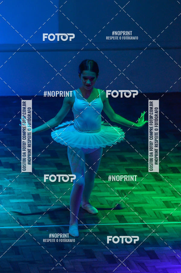 Buy your photos of the eventApresentao de dana  da Escola Uruguai na Escola Rainha do Brasil on Fotop