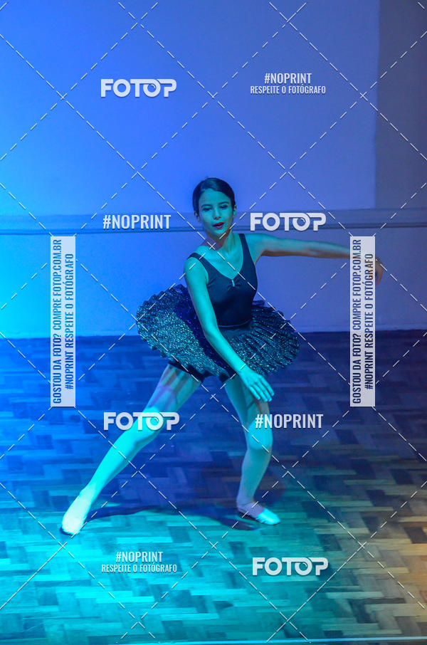 Buy your photos of the eventApresentao de dana  da Escola Uruguai na Escola Rainha do Brasil on Fotop