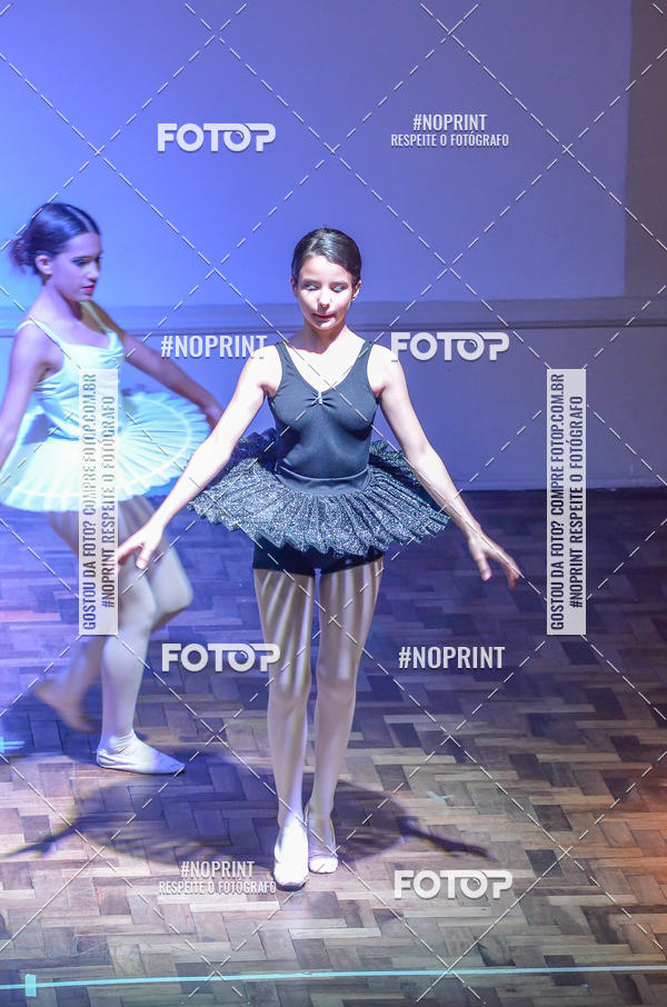 Buy your photos of the eventApresentao de dana  da Escola Uruguai na Escola Rainha do Brasil on Fotop