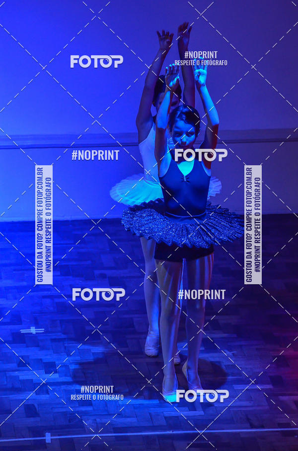 Buy your photos of the eventApresentao de dana  da Escola Uruguai na Escola Rainha do Brasil on Fotop