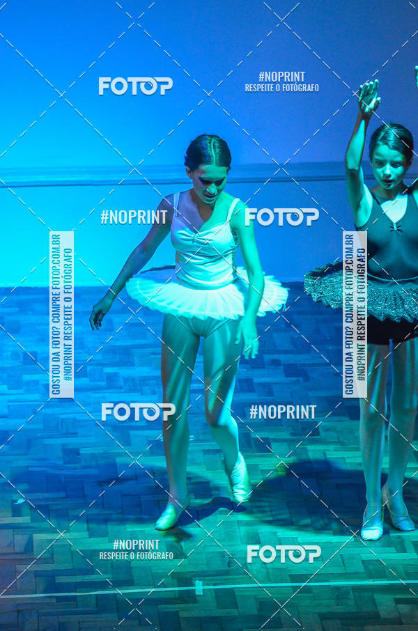 Buy your photos of the eventApresentao de dana  da Escola Uruguai na Escola Rainha do Brasil on Fotop