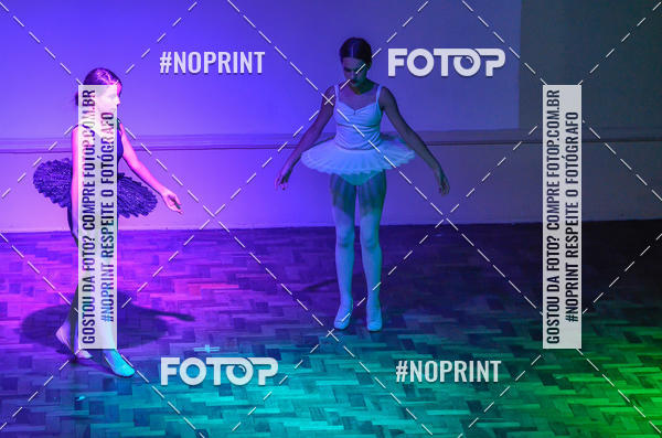 Buy your photos of the eventApresentao de dana  da Escola Uruguai na Escola Rainha do Brasil on Fotop