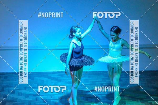 Buy your photos of the eventApresentao de dana  da Escola Uruguai na Escola Rainha do Brasil on Fotop