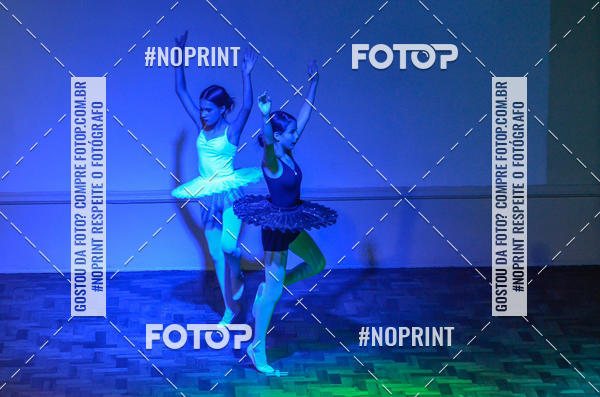 Buy your photos of the eventApresentao de dana  da Escola Uruguai na Escola Rainha do Brasil on Fotop