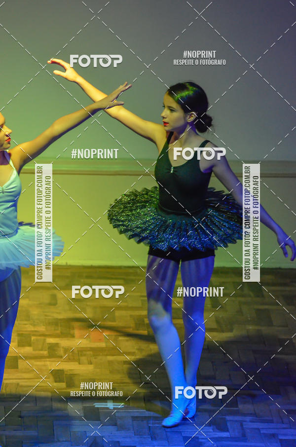 Buy your photos of the eventApresentao de dana  da Escola Uruguai na Escola Rainha do Brasil on Fotop