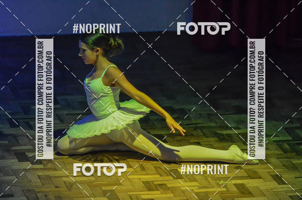 Buy your photos of the eventApresentao de dana  da Escola Uruguai na Escola Rainha do Brasil on Fotop