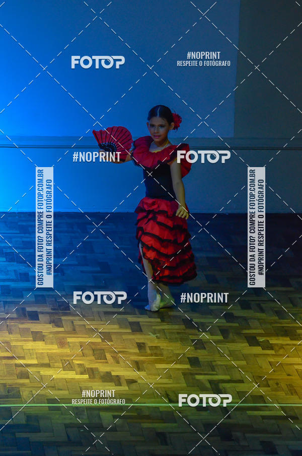 Buy your photos of the eventApresentao de dana  da Escola Uruguai na Escola Rainha do Brasil on Fotop