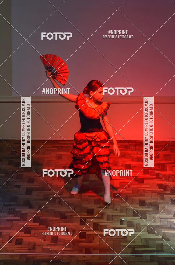 Buy your photos of the eventApresentao de dana  da Escola Uruguai na Escola Rainha do Brasil on Fotop