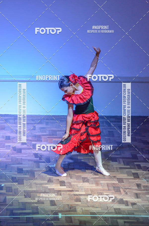 Buy your photos of the eventApresentao de dana  da Escola Uruguai na Escola Rainha do Brasil on Fotop