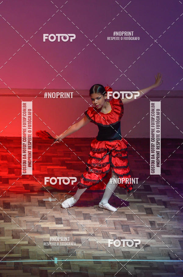 Buy your photos of the eventApresentao de dana  da Escola Uruguai na Escola Rainha do Brasil on Fotop