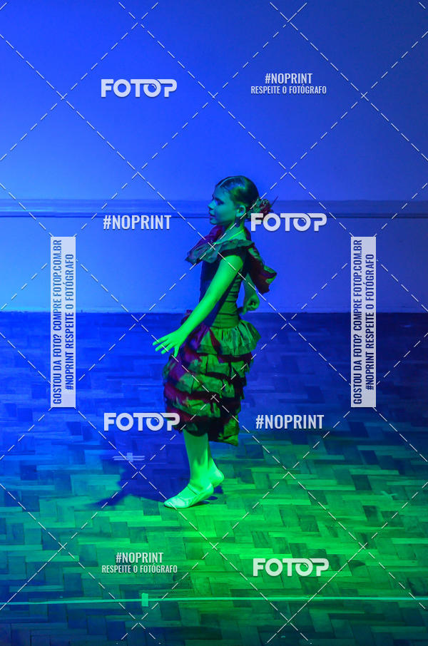 Buy your photos of the eventApresentao de dana  da Escola Uruguai na Escola Rainha do Brasil on Fotop