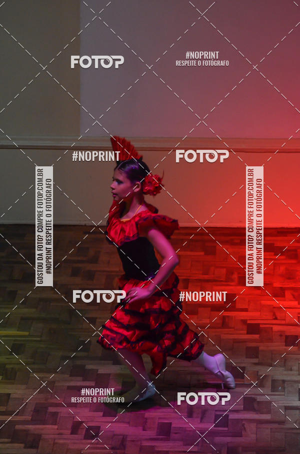 Buy your photos of the eventApresentao de dana  da Escola Uruguai na Escola Rainha do Brasil on Fotop