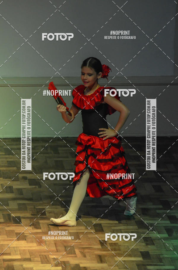 Buy your photos of the eventApresentao de dana  da Escola Uruguai na Escola Rainha do Brasil on Fotop