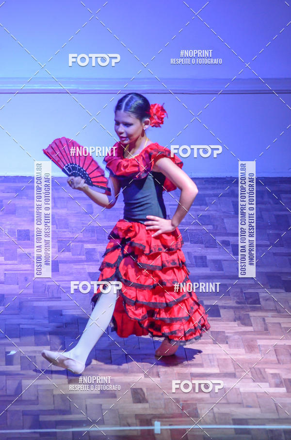 Buy your photos of the eventApresentao de dana  da Escola Uruguai na Escola Rainha do Brasil on Fotop