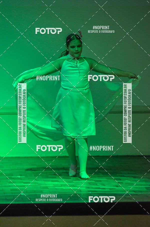 Buy your photos of the eventApresentao de dana  da Escola Uruguai na Escola Rainha do Brasil on Fotop