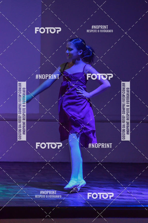 Buy your photos of the eventApresentao de dana  da Escola Uruguai na Escola Rainha do Brasil on Fotop