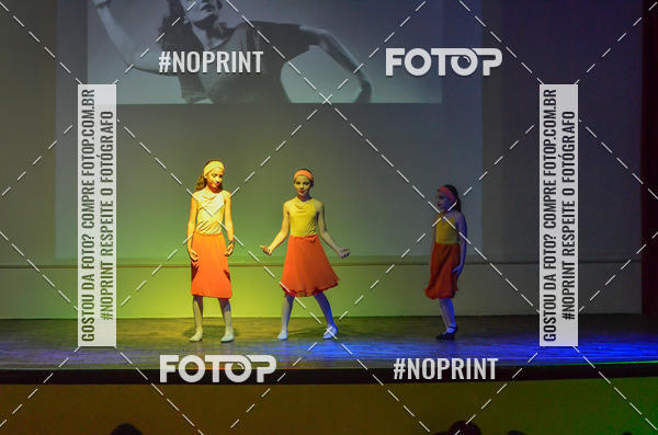 Buy your photos of the eventApresentao de dana  da Escola Uruguai na Escola Rainha do Brasil on Fotop